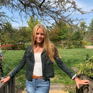 Meet your Posher, Haley